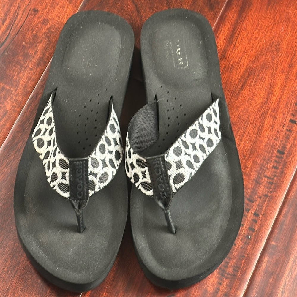 Coach flip flops